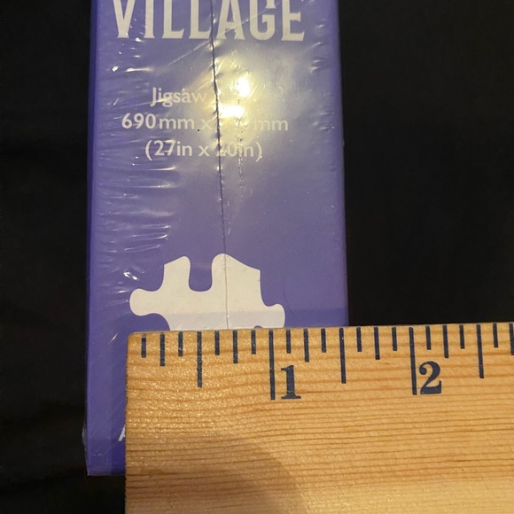 1000 piece puzzle🧩seaside village design🧩NWT🧩has never been opened🧩 - Picture 4 of 8
